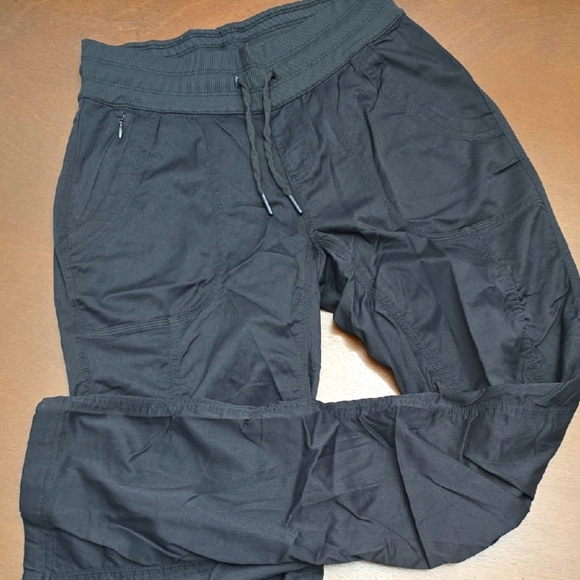 The North Face Other - THE NORTH FACE Women's Black Cargo Pants sz S